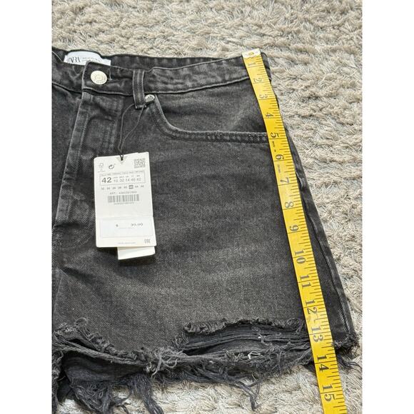 NWT Zara Women's Black High Waisted Frayed Hem Cut Off Denim Shorts Size 10 - Picture 11 of 13